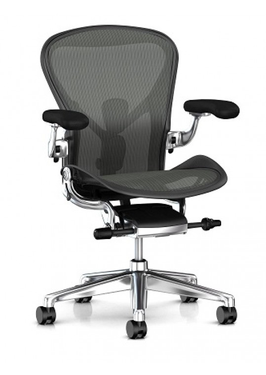 Aeron Remastered Executive Graphite Frame Front